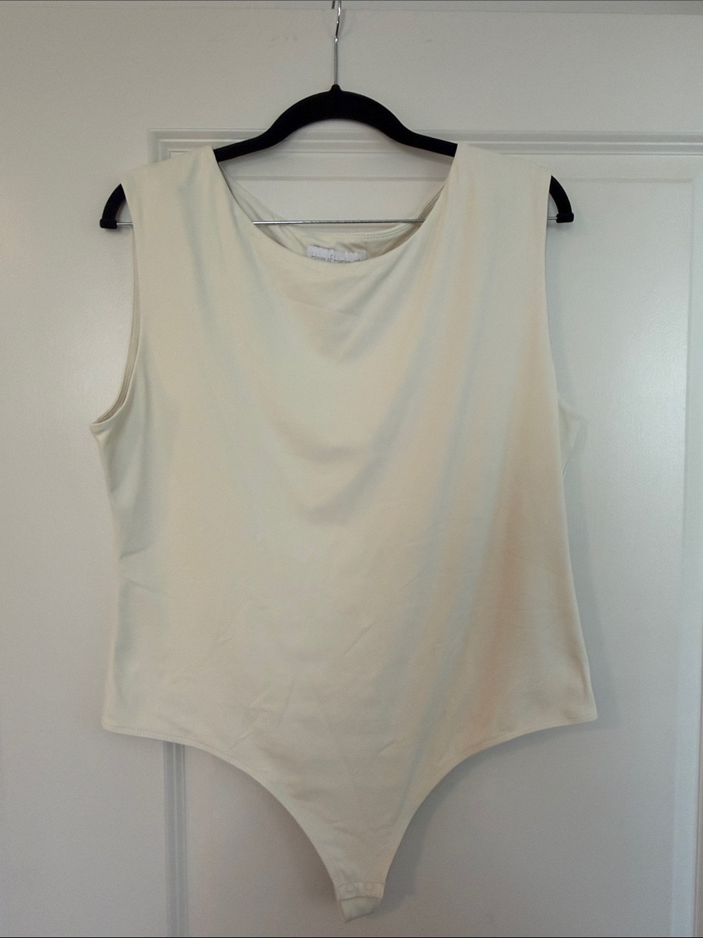House of Harlow 1960 Cream Sleeveless Scoop Bodysuit